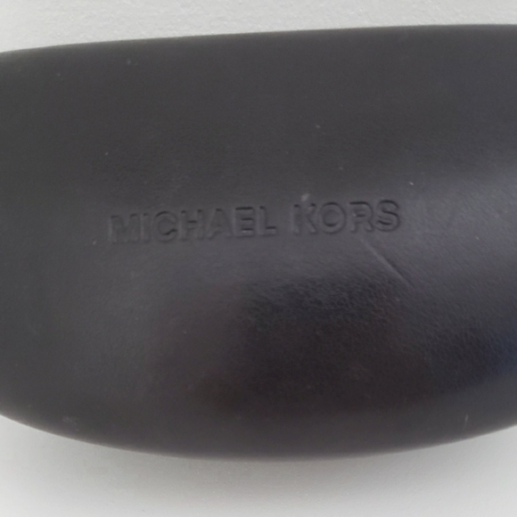 Michael Kors Leather Sunglasses Case & Cleaning Cloth - Picture 2 of 4